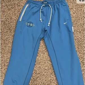 Nike EYBL Men's Basketball Jogger/Pants
Multiple Sizes
RARE FIND